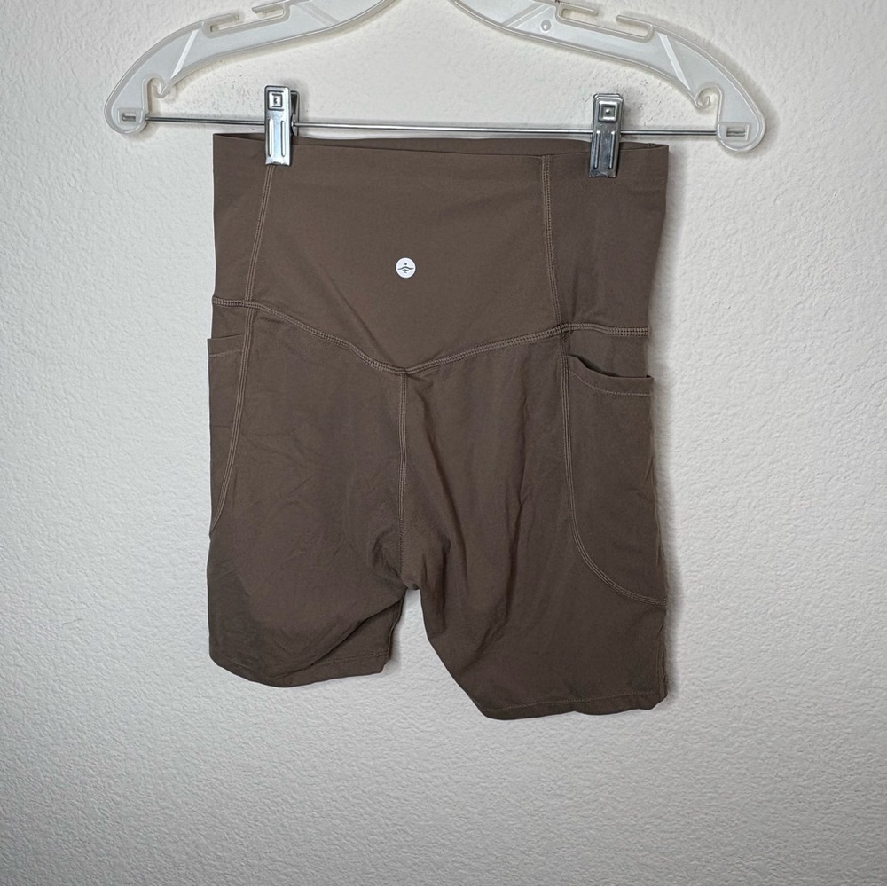 NWOT Halara tan biker shorts - Picture 8 of 11